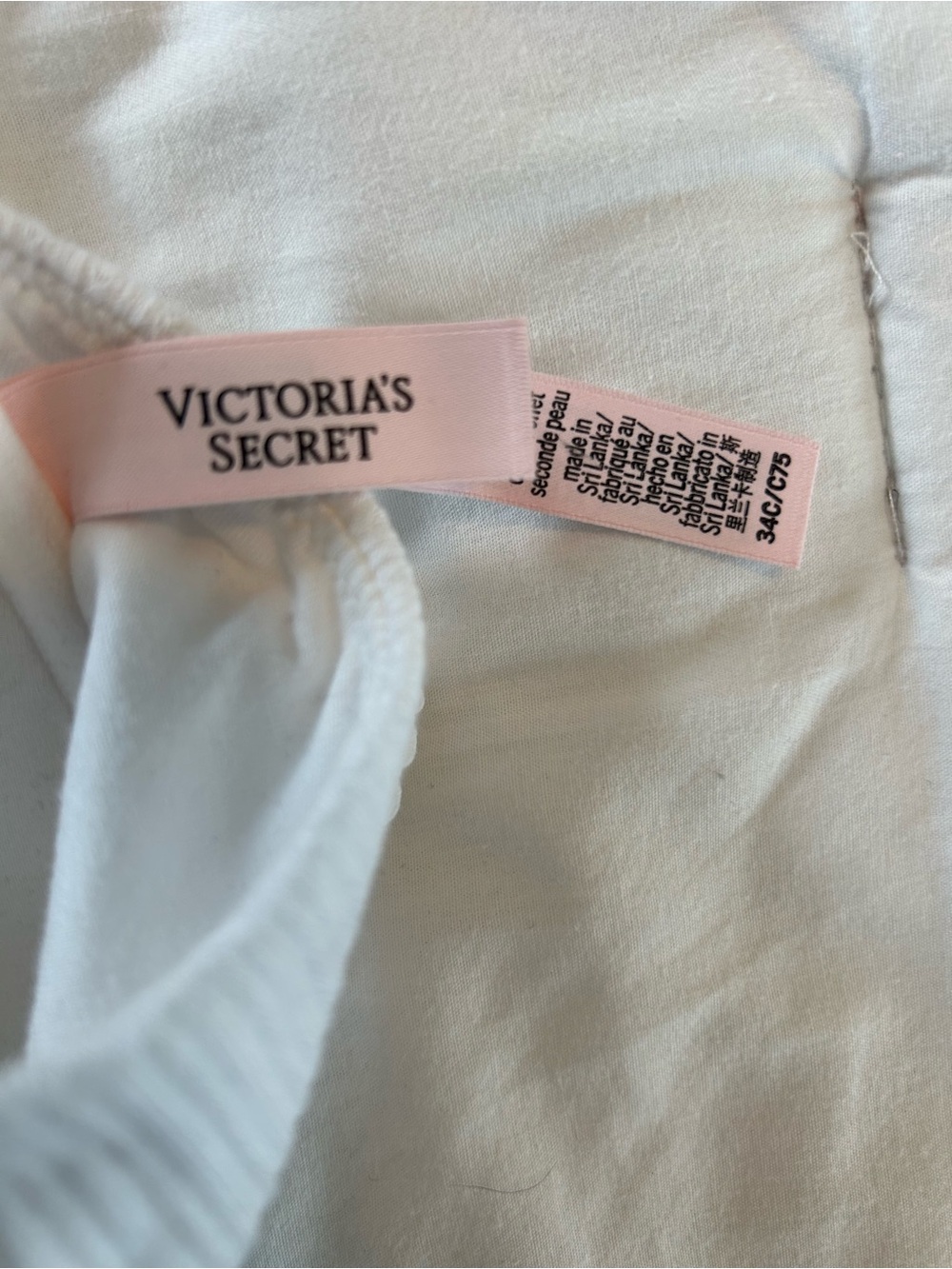 Victoria's Secret and Pink Bras in White & Black - Picture 6 of 10
